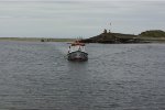 BARMOUTH FERRY COMING TOPICKUP PASSENGER